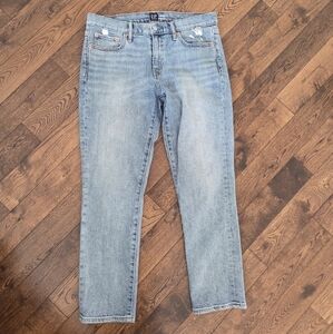 GAP Best Girlfriend Jean In Light Wash Size 28